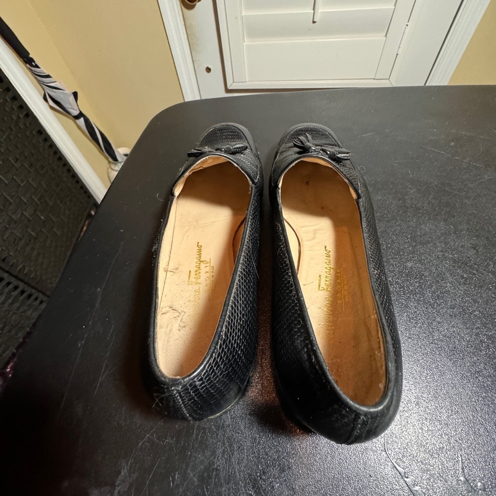 Ferragamo size 8.5 black loafers made in Italy - Picture 7 of 14
